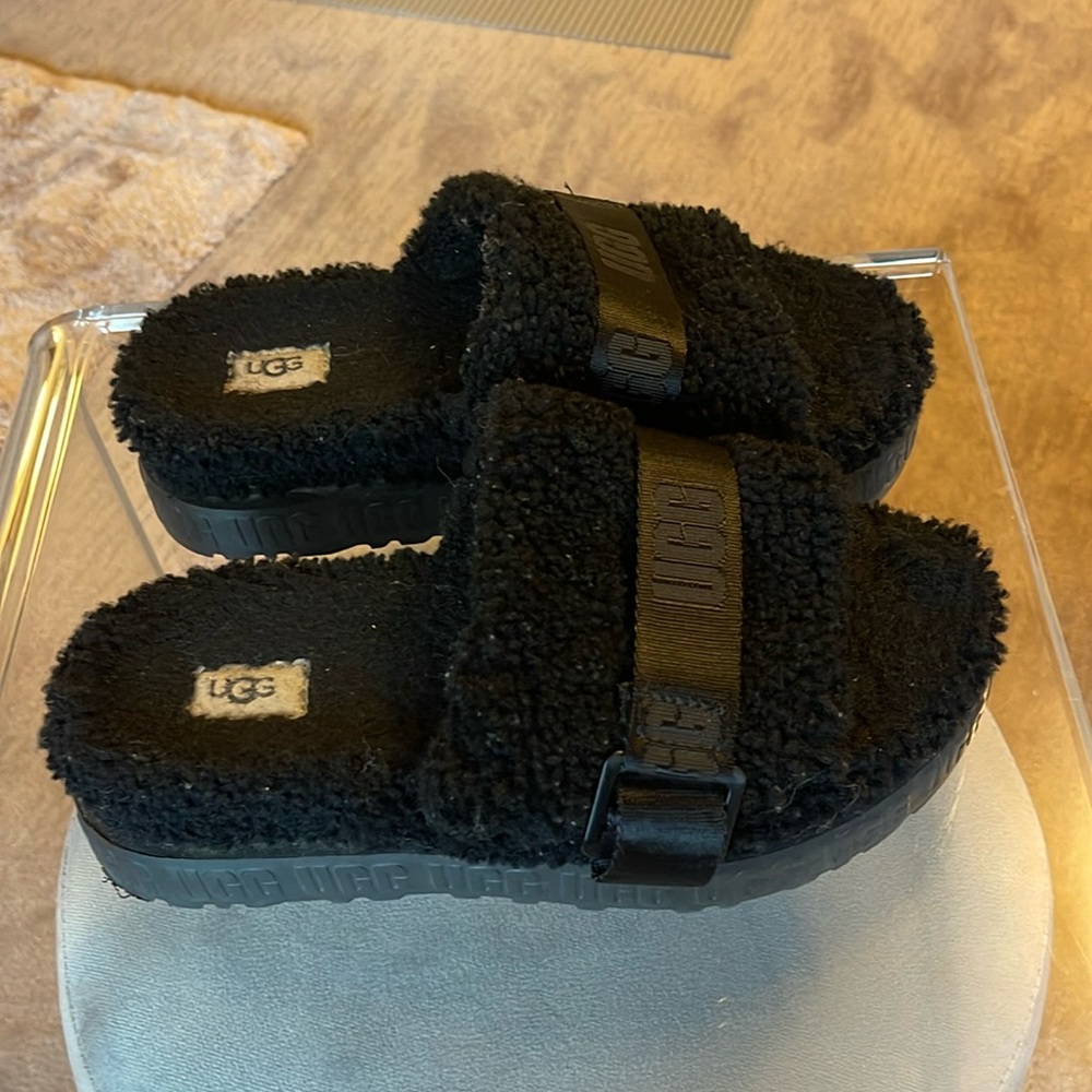 Ugg Fluffita Slide women’s size 7